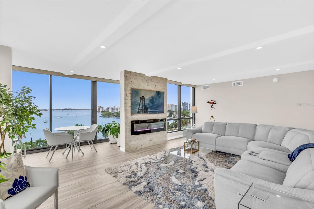 707 S Gulfstream Avenue, Unit 807, Sarasota, FL 34236 Photo