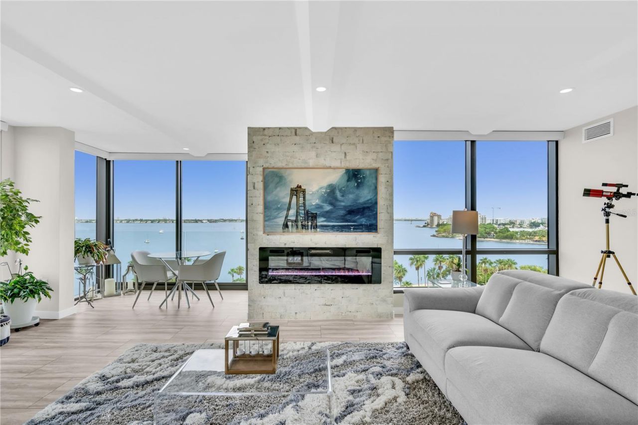 707 S Gulfstream Avenue, Unit 807, Sarasota, FL 34236 Photo