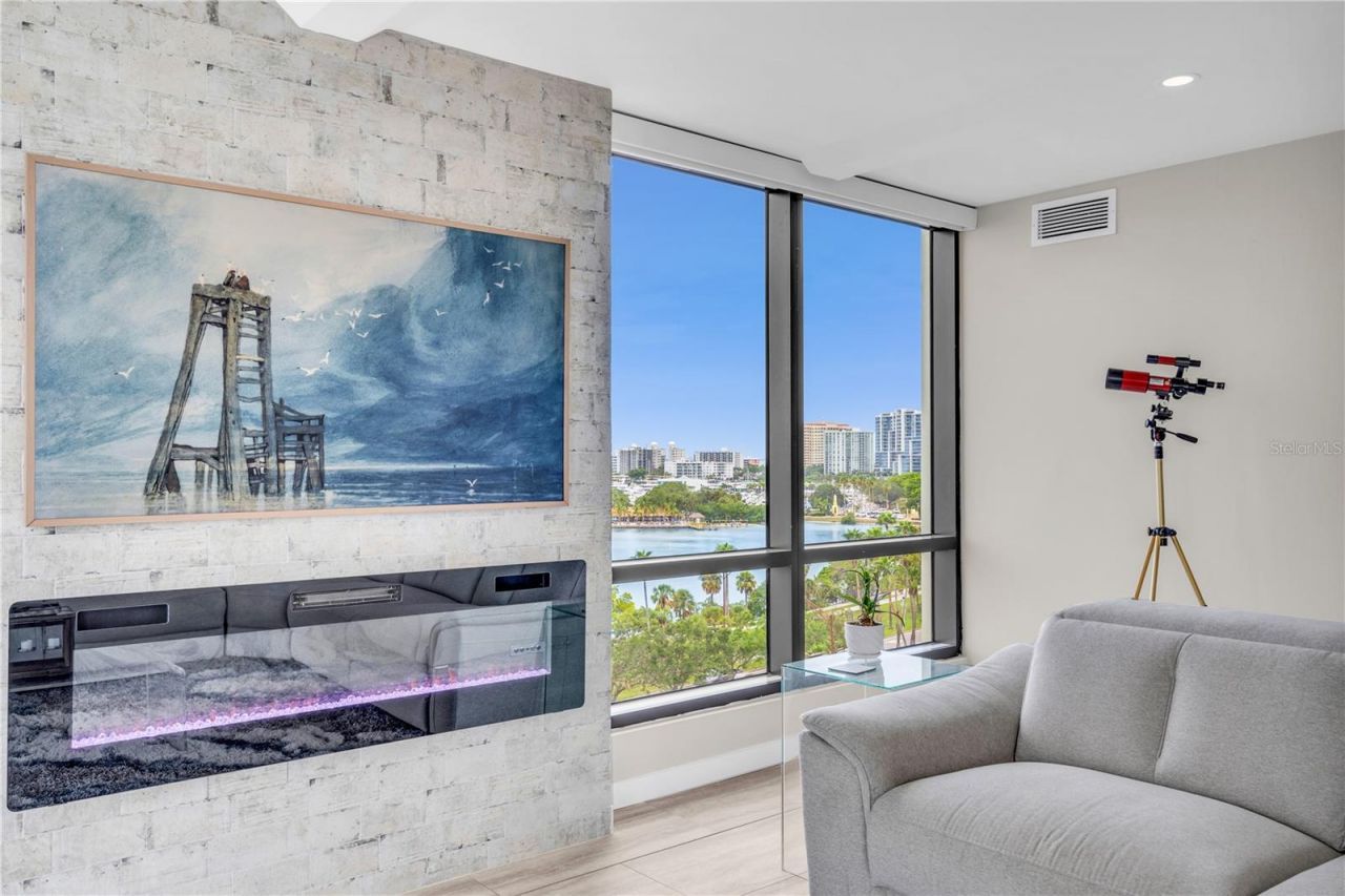 707 S Gulfstream Avenue, Unit 807, Sarasota, FL 34236 Photo