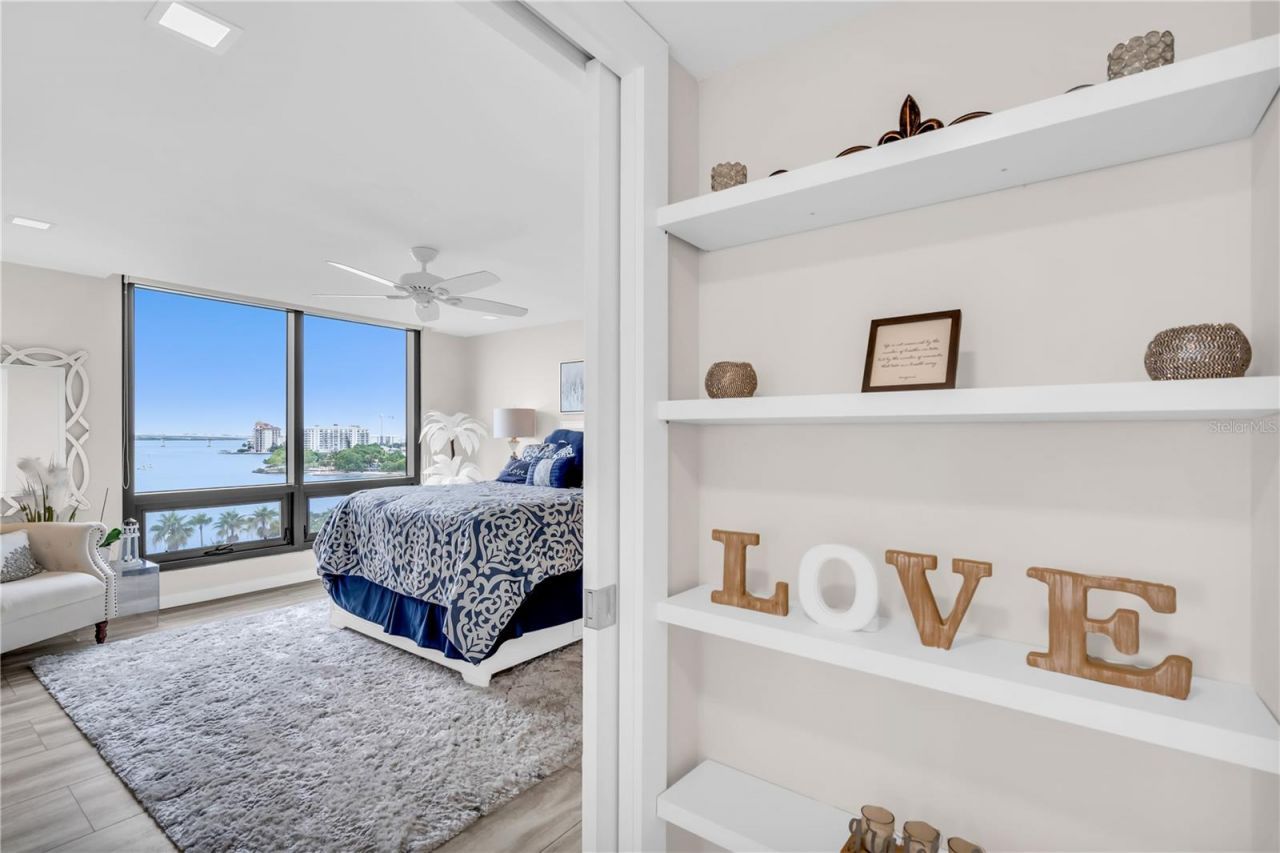 707 S Gulfstream Avenue, Unit 807, Sarasota, FL 34236 Photo