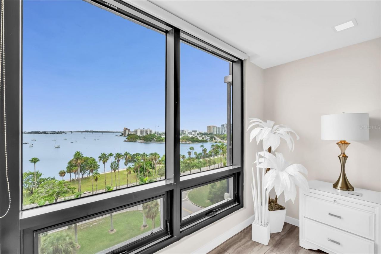 707 S Gulfstream Avenue, Unit 807, Sarasota, FL 34236 Photo