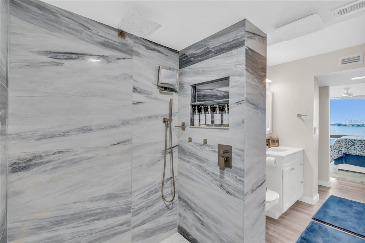 707 S Gulfstream Avenue, Unit 807, Sarasota, FL 34236 Photo