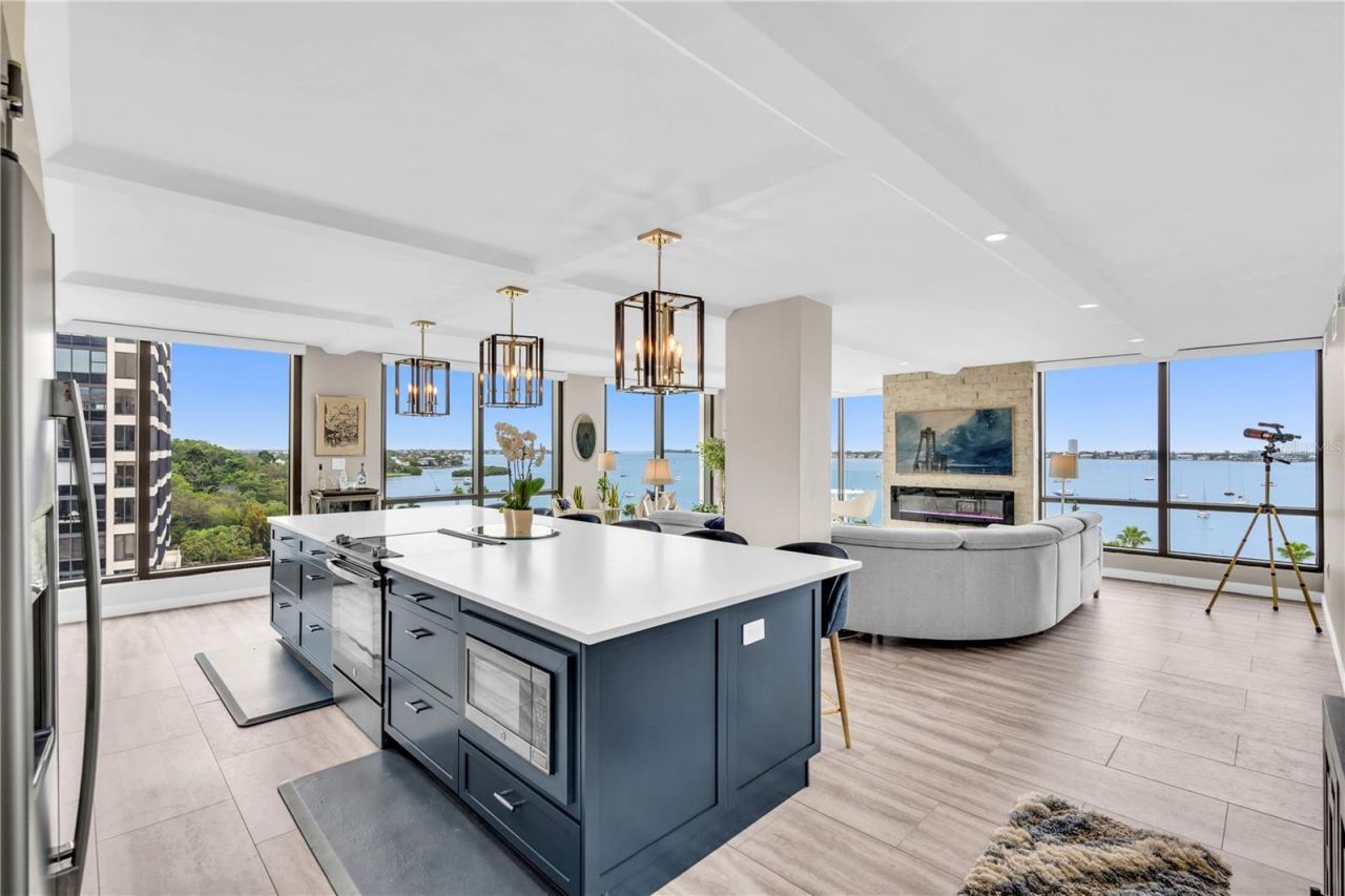 707 S Gulfstream Avenue, Unit 807, Sarasota, FL 34236 Photo