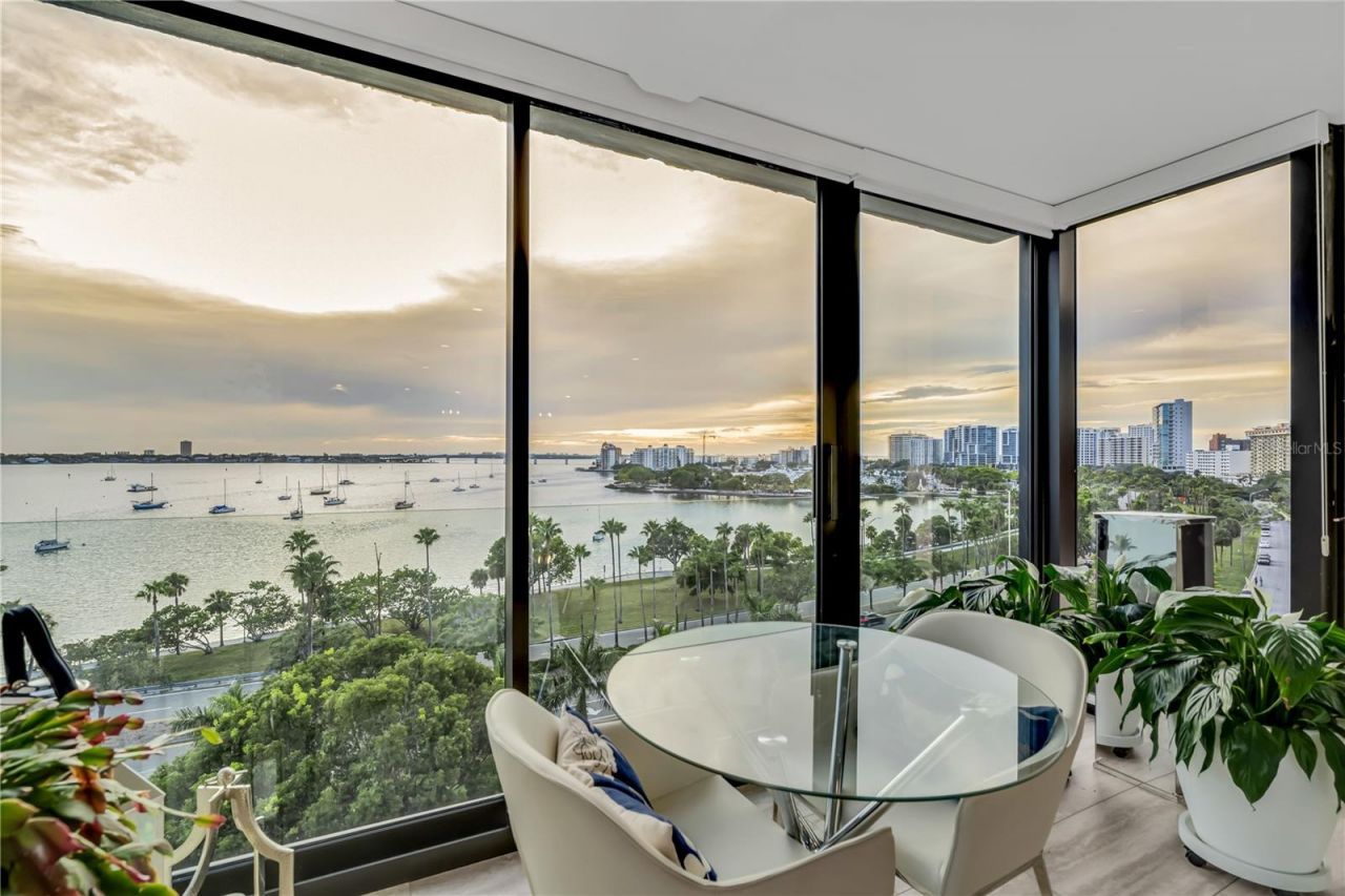 707 S Gulfstream Avenue, Unit 807, Sarasota, FL 34236 Photo
