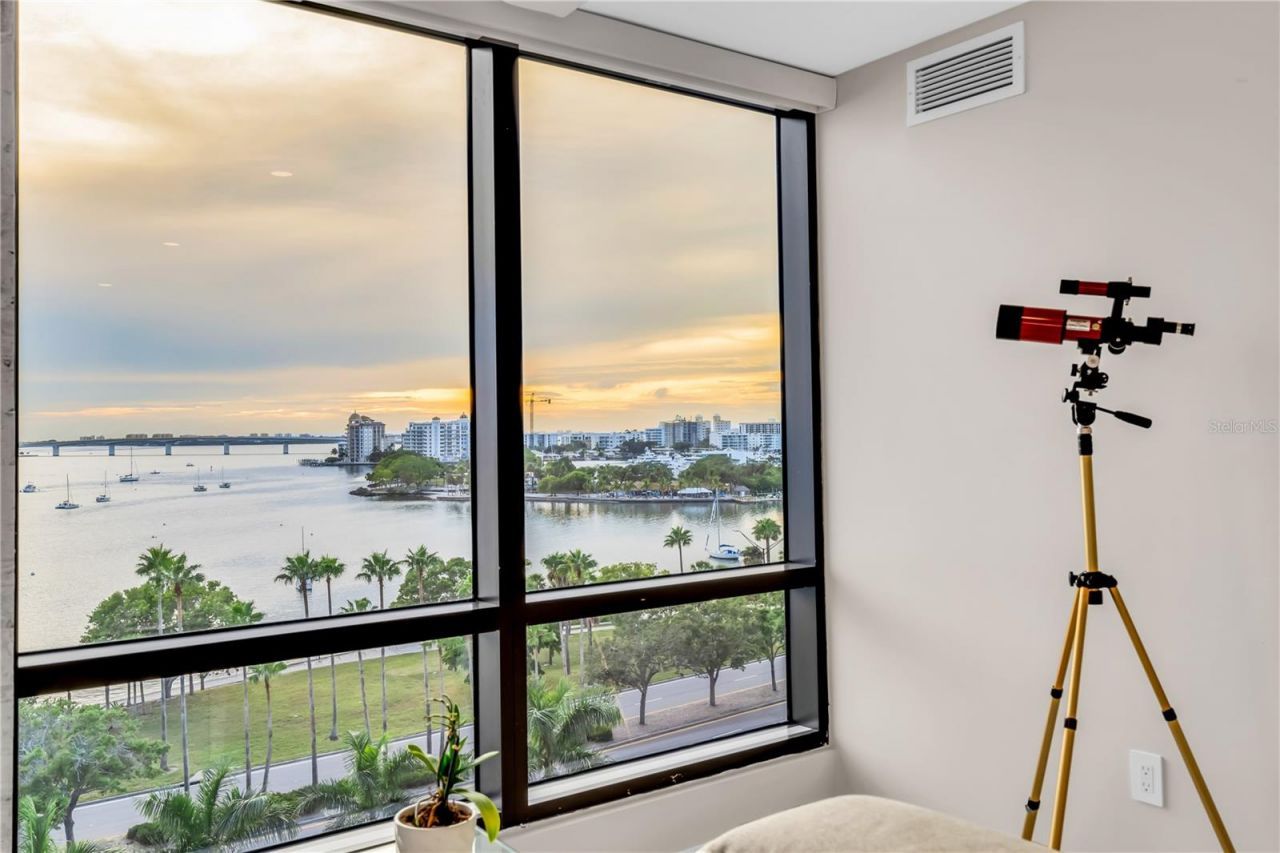 707 S Gulfstream Avenue, Unit 807, Sarasota, FL 34236 Photo
