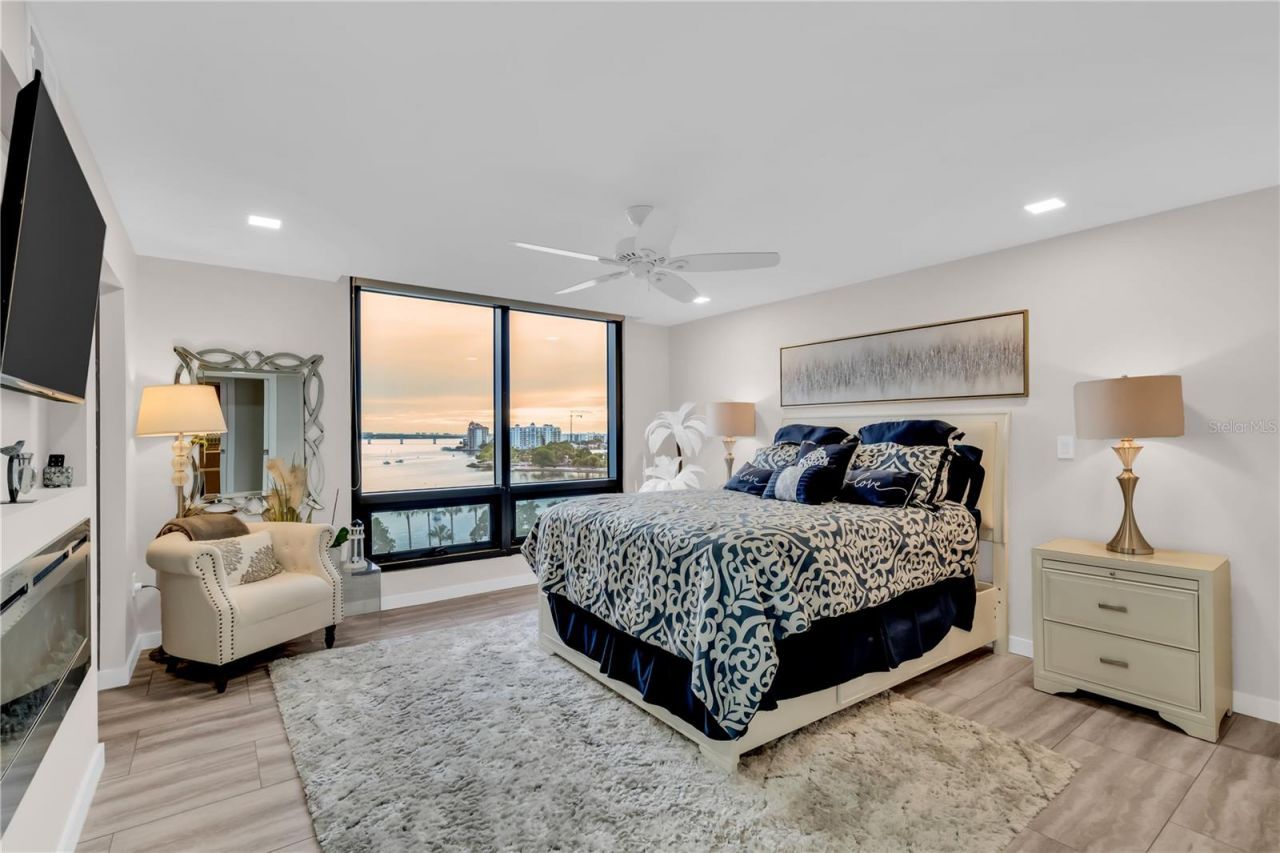 707 S Gulfstream Avenue, Unit 807, Sarasota, FL 34236 Photo