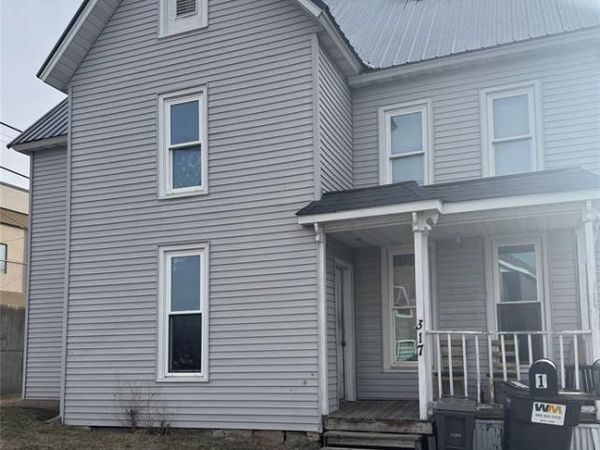 317 Dewey Street, Unit 3, Eau Claire, WI 54703