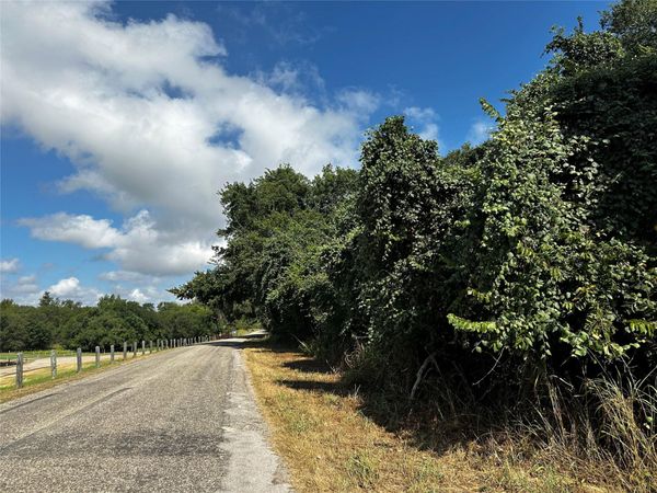 392 Riverside DR , Bastrop, TX 78602
