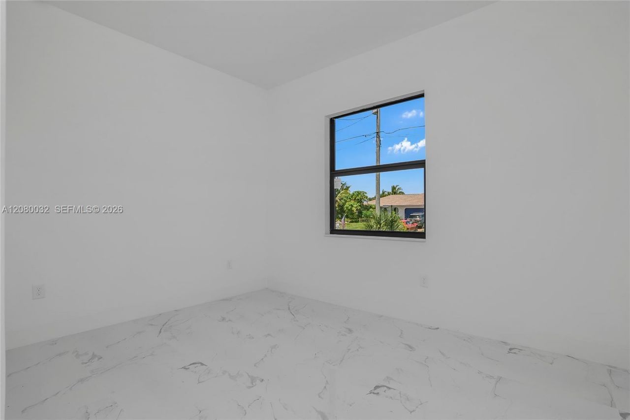 1208 NE 19th St , Cape Coral, FL 33909 Photo