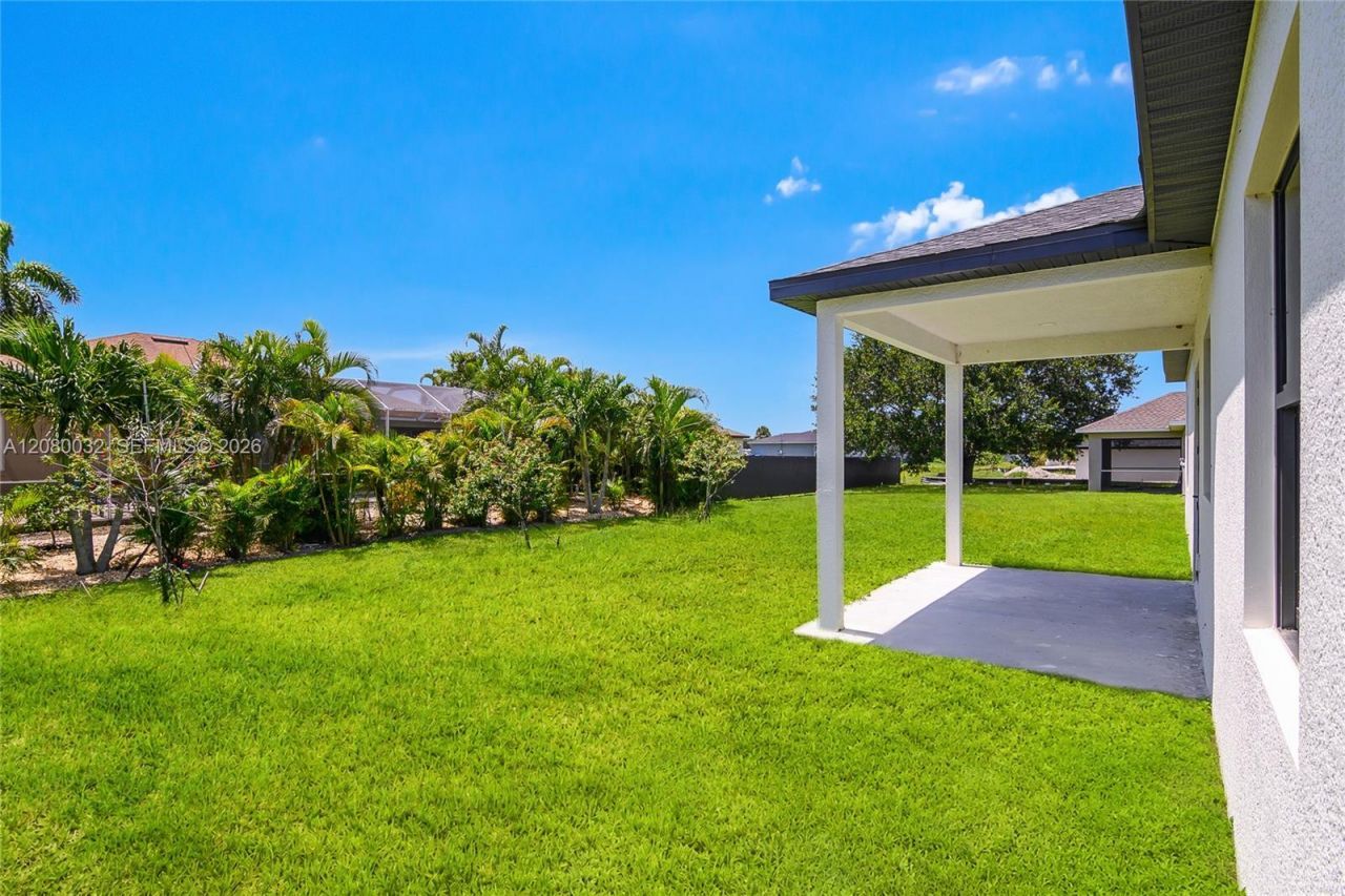 1208 NE 19th St , Cape Coral, FL 33909 Photo
