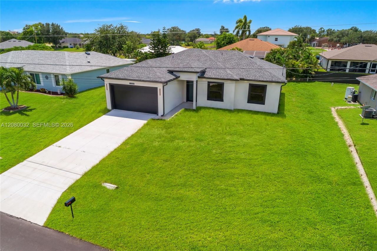 1208 NE 19th St , Cape Coral, FL 33909 Photo