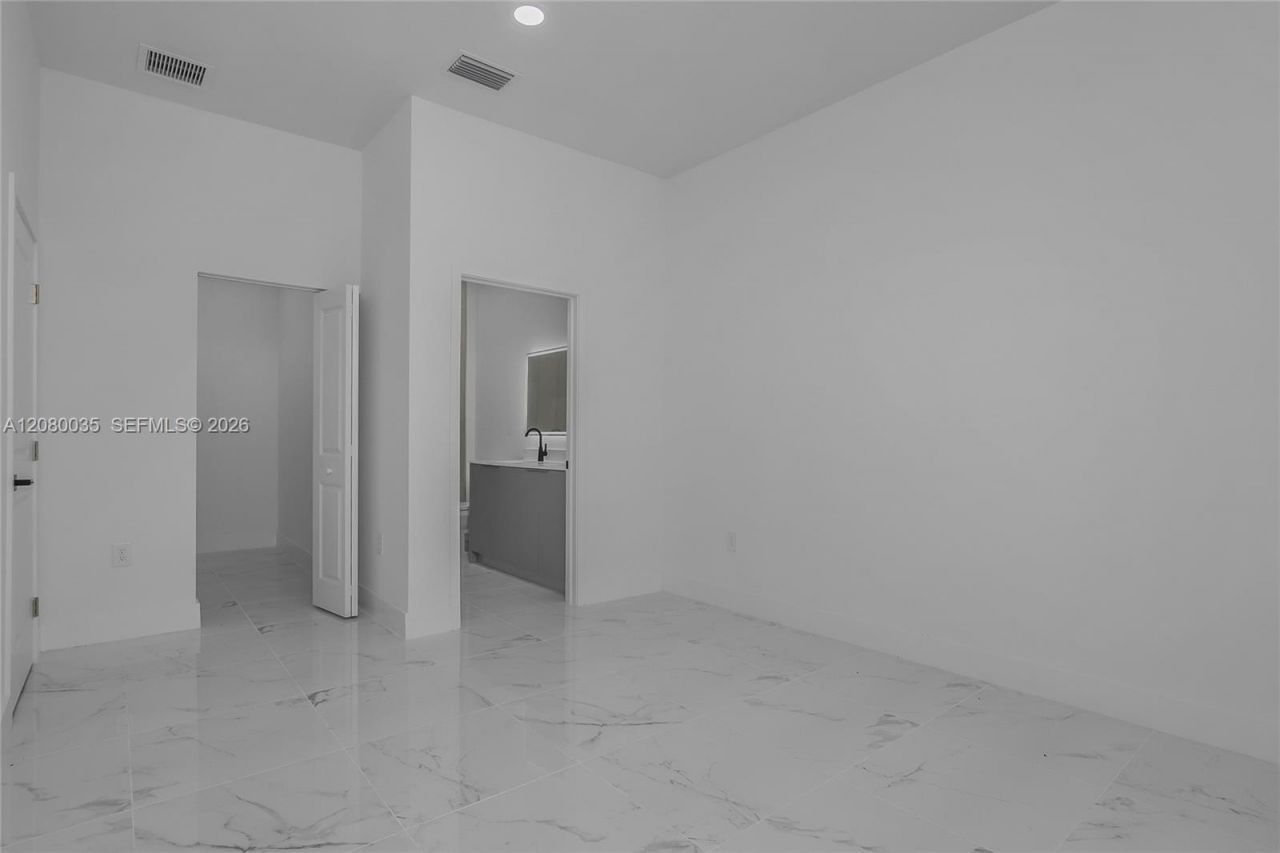 2035 NE 9th Ave , Cape Coral, FL 33909 Photo