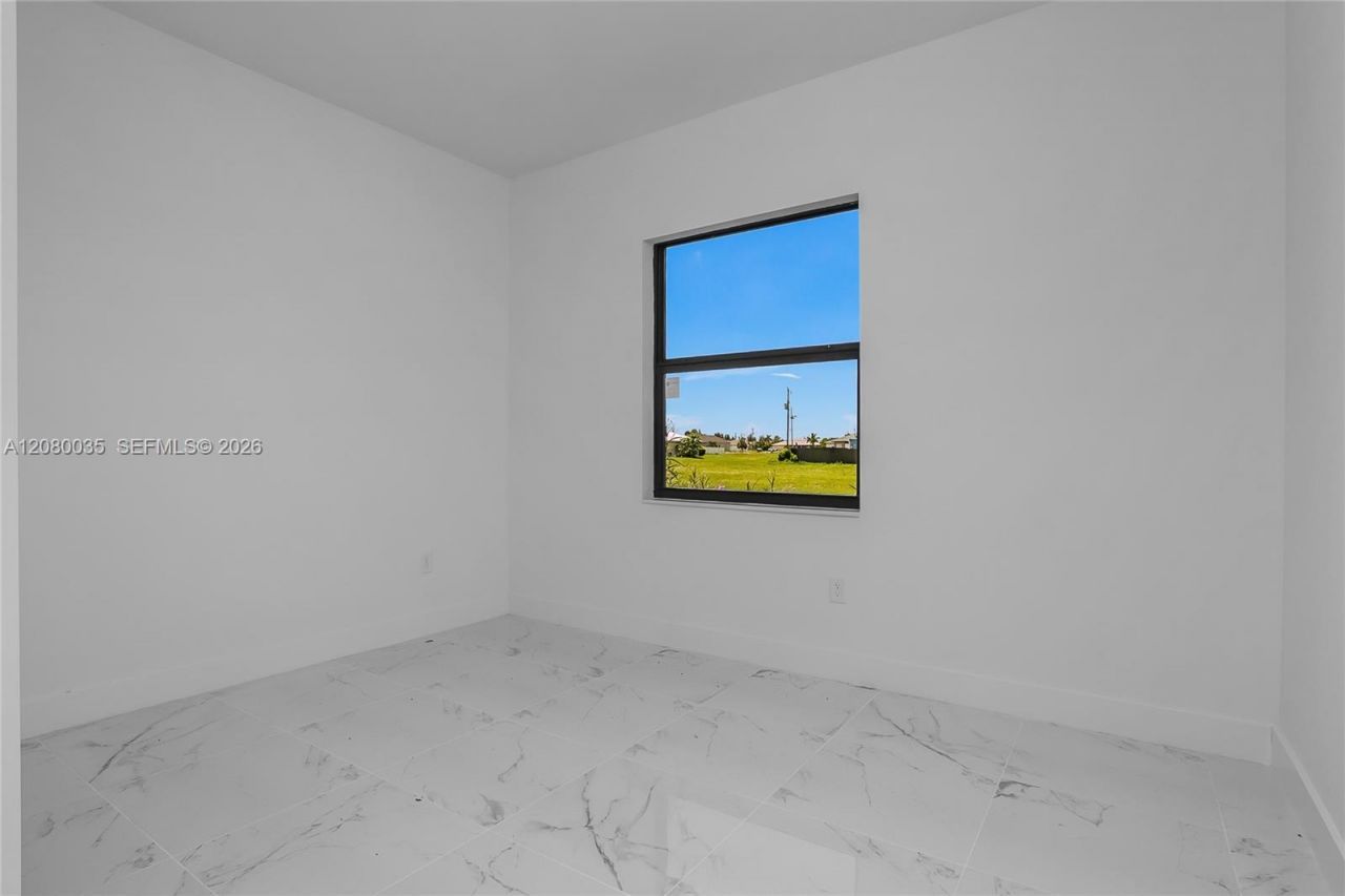 2035 NE 9th Ave , Cape Coral, FL 33909 Photo