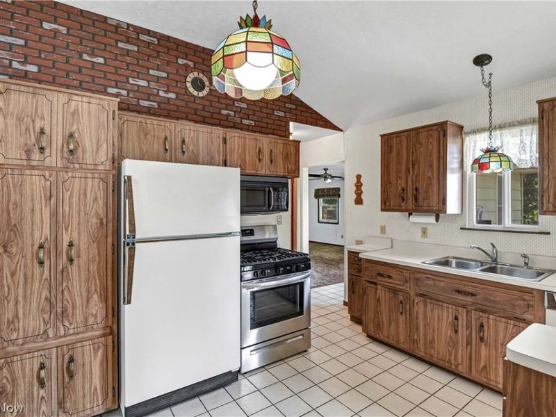 7704 Howard Street, Parma, OH 44134 Photo 14