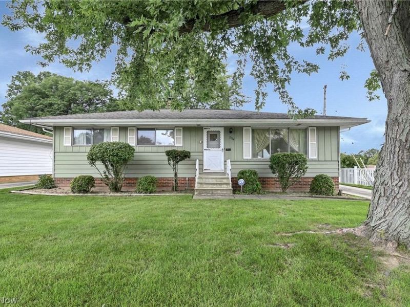 7704 Howard Street, Parma, OH 44134 Photo 2