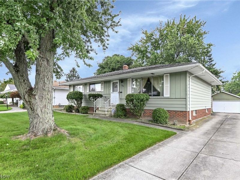 7704 Howard Street, Parma, OH 44134 Photo 3
