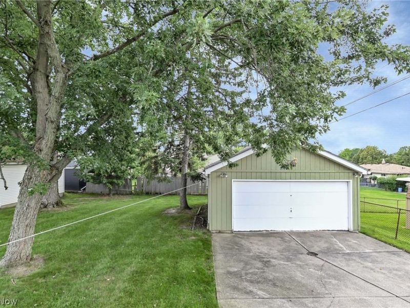 7704 Howard Street, Parma, OH 44134 Photo 39