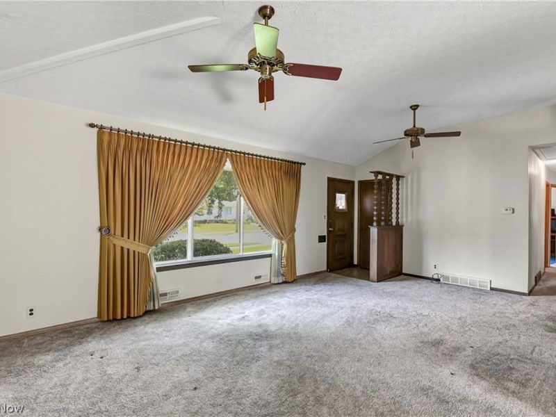 7704 Howard Street, Parma, OH 44134 Photo 8