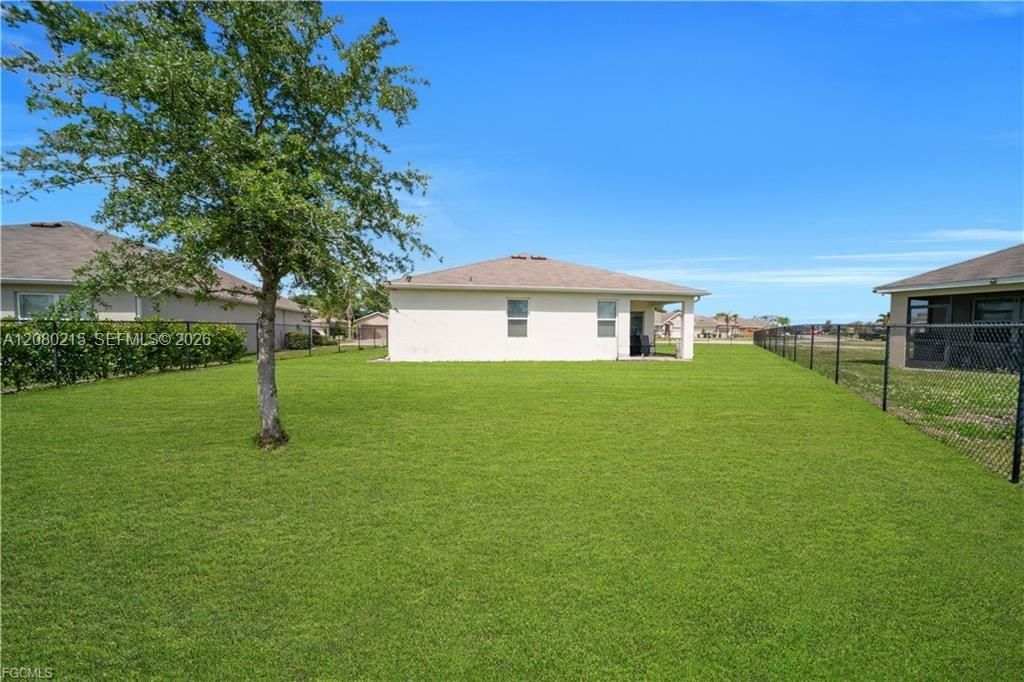 10549 Canal Brook Ln , Lehigh Acres, FL 33936 Photo