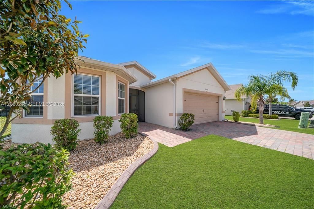 10549 Canal Brook Ln , Lehigh Acres, FL 33936 Photo