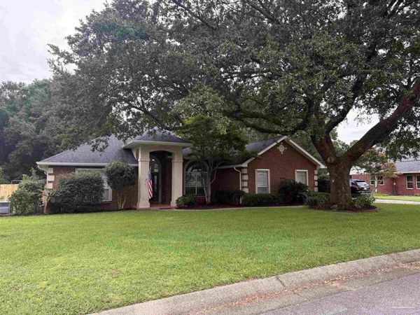 9252 Bell Ridge Dr, Pensacola, FL 32526