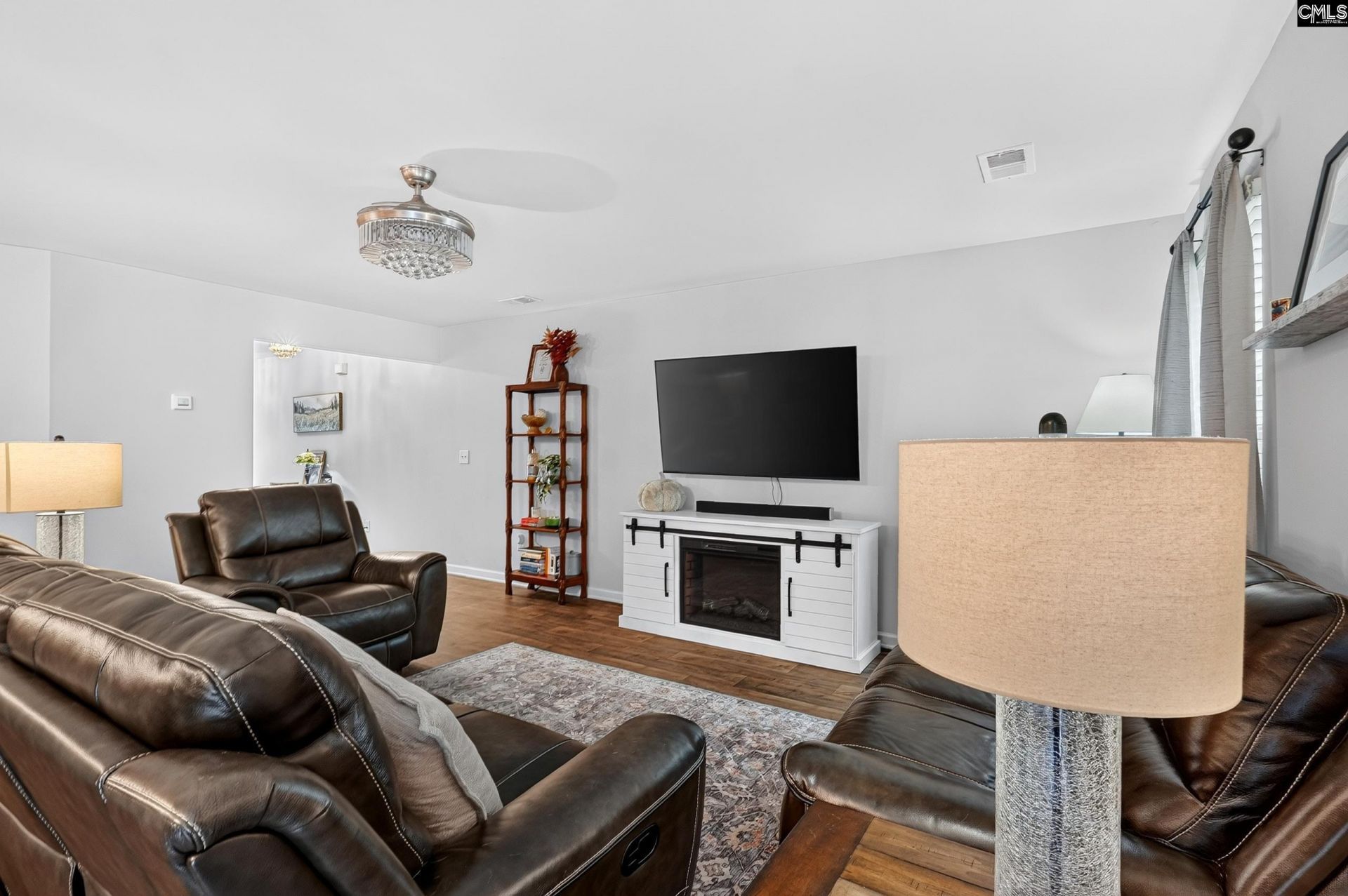 334 Liliana Drive Photo 10