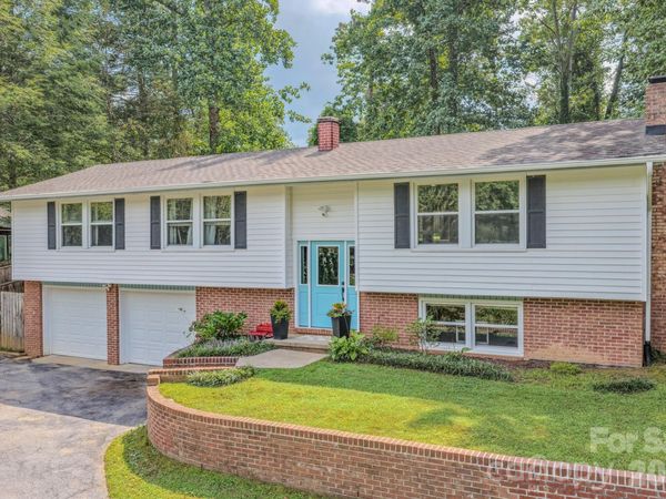 38 Ferenvilla Drive, Hendersonville, NC 28791