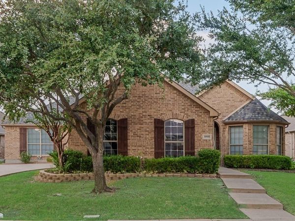 1009 Dancing Waters Avenue , Forney, TX 75126