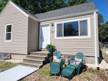 3027 S 48th Street, Lincoln, NE 68506