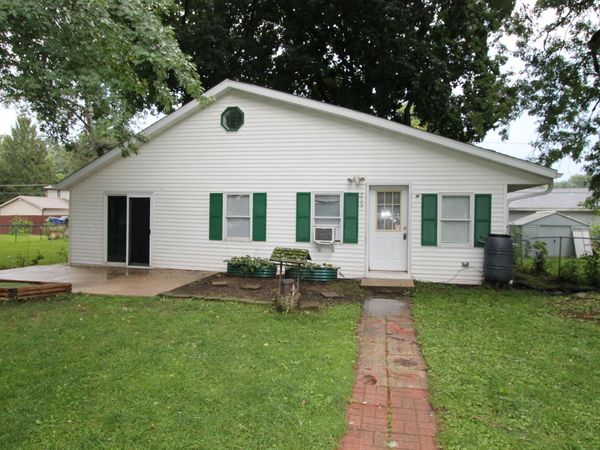 319 First St, Delavan, WI 53115