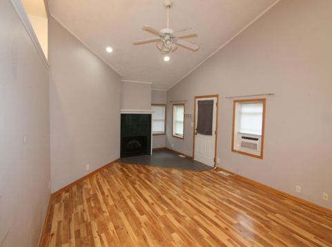 Main Photo