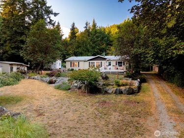7037 Holiday Boulevard , Anacortes, WA 98221