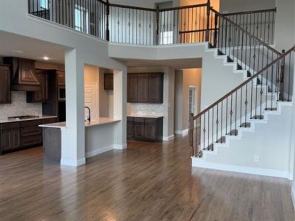 613 Red Maple Road , Waxahachie, TX 75165