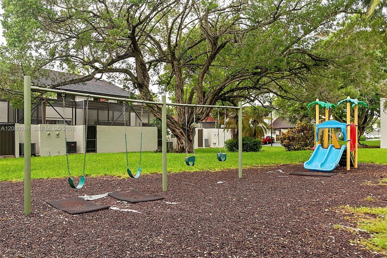 13340 SW 90th Ter , Unit F, Miami, FL 33186 Photo
