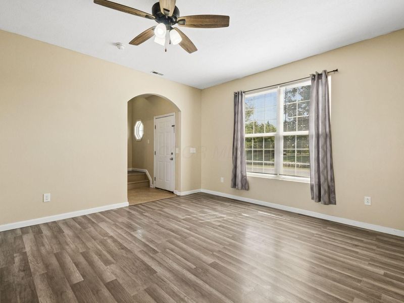 6182 Red Glare Drive, Unit 230, Galloway, OH 43119 Photo 10