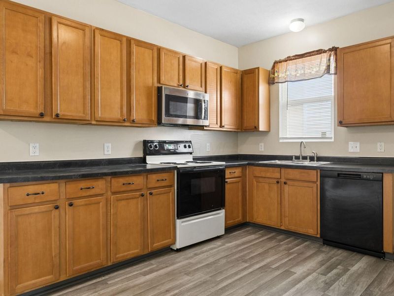 6182 Red Glare Drive, Unit 230, Galloway, OH 43119 Photo 16