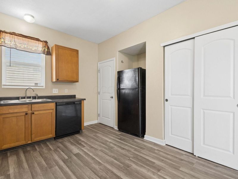 6182 Red Glare Drive, Unit 230, Galloway, OH 43119 Photo 17