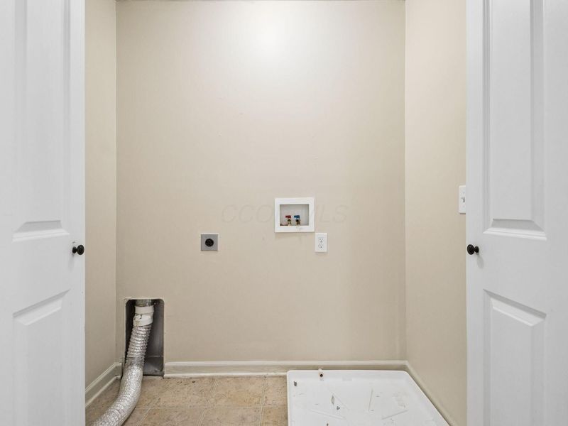 6182 Red Glare Drive, Unit 230, Galloway, OH 43119 Photo 34