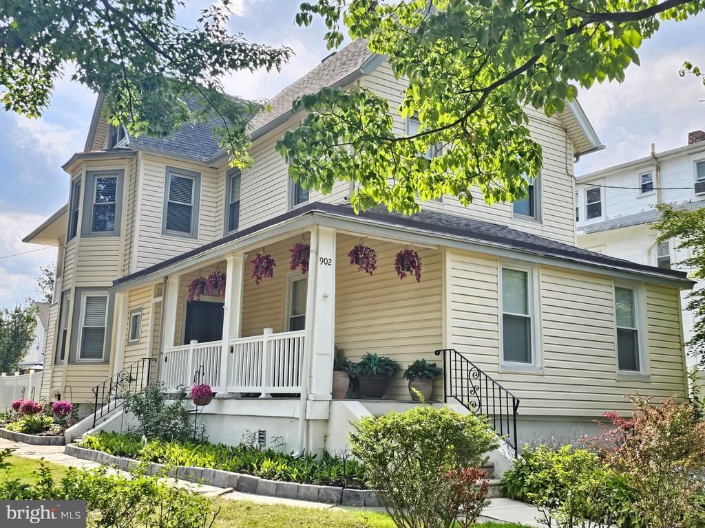902 W PARK SQUARE, PROSPECT PARK, PA 19076