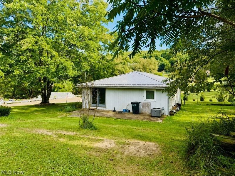 44373 Y And O Road, Wellsville, OH 43968 Photo 2