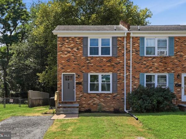 858 W 11TH STREET, FRONT ROYAL, VA 22630
