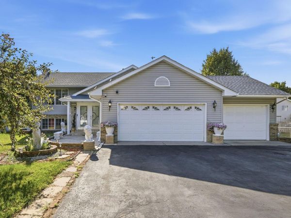 38554 8th Avenue , North Branch, MN 55056