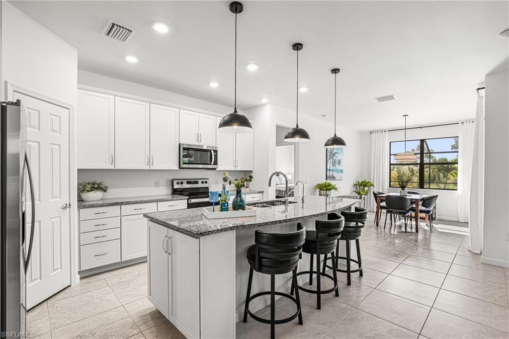19721 The Place Blvd, Estero, FL 33928 Photo