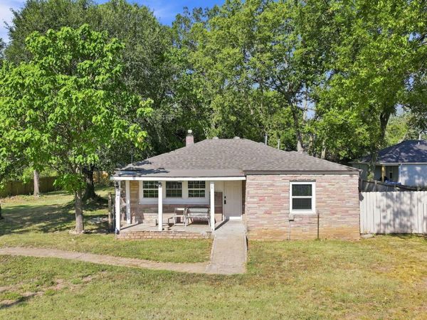 617 N Hillcrest Avenue, Springfield, MO 65802