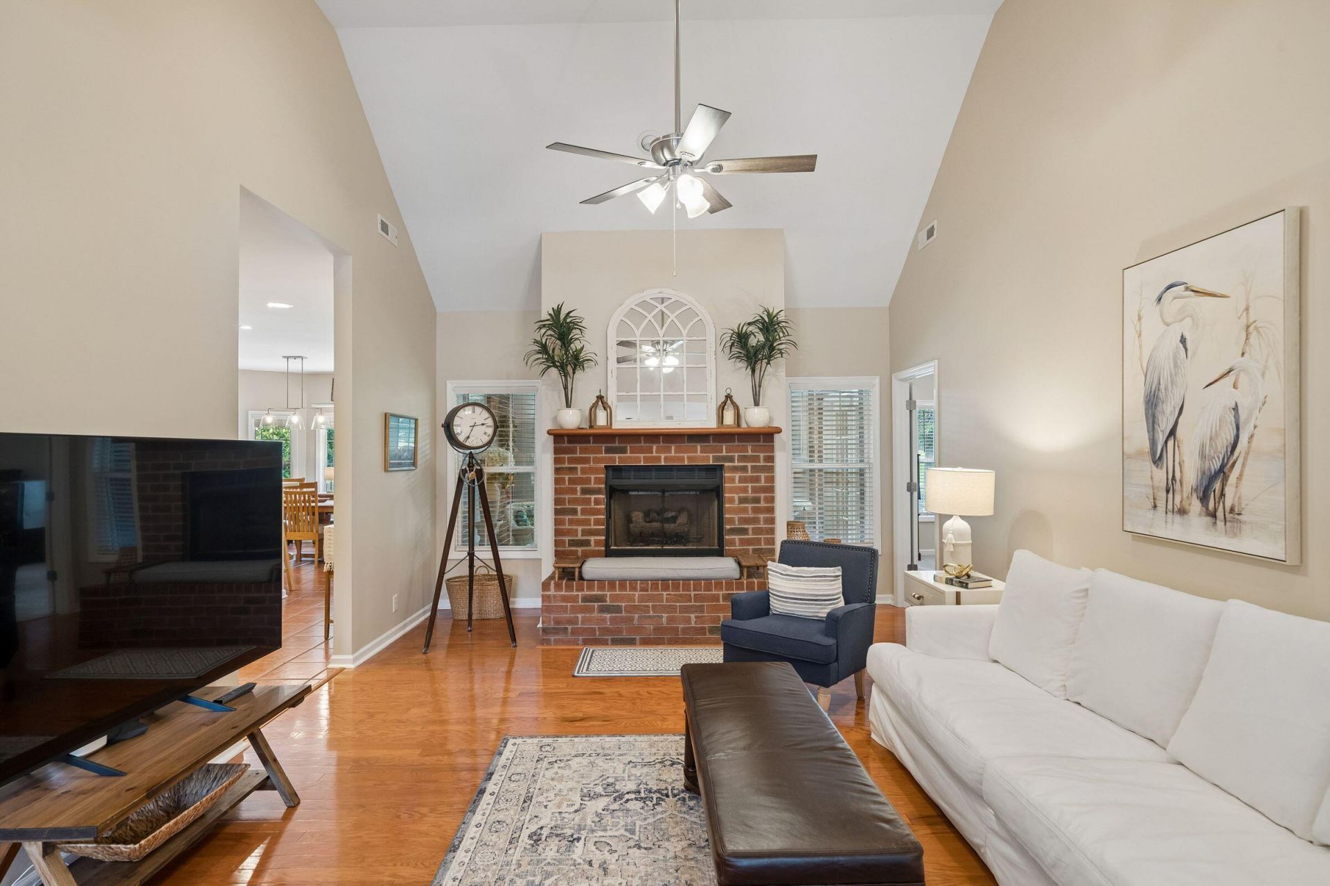 697 Hamlet Circle Photo 12