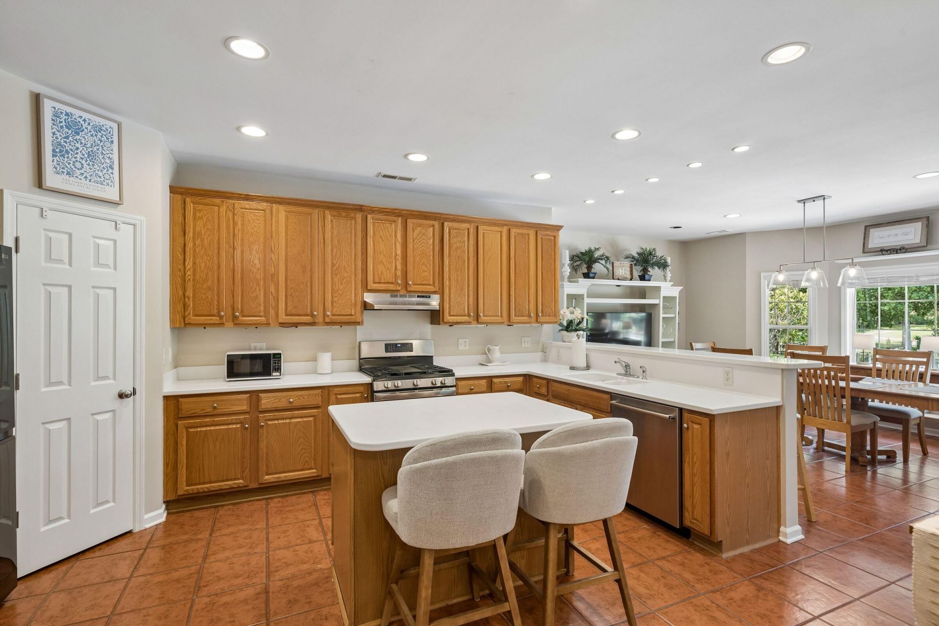 697 Hamlet Circle Photo 16