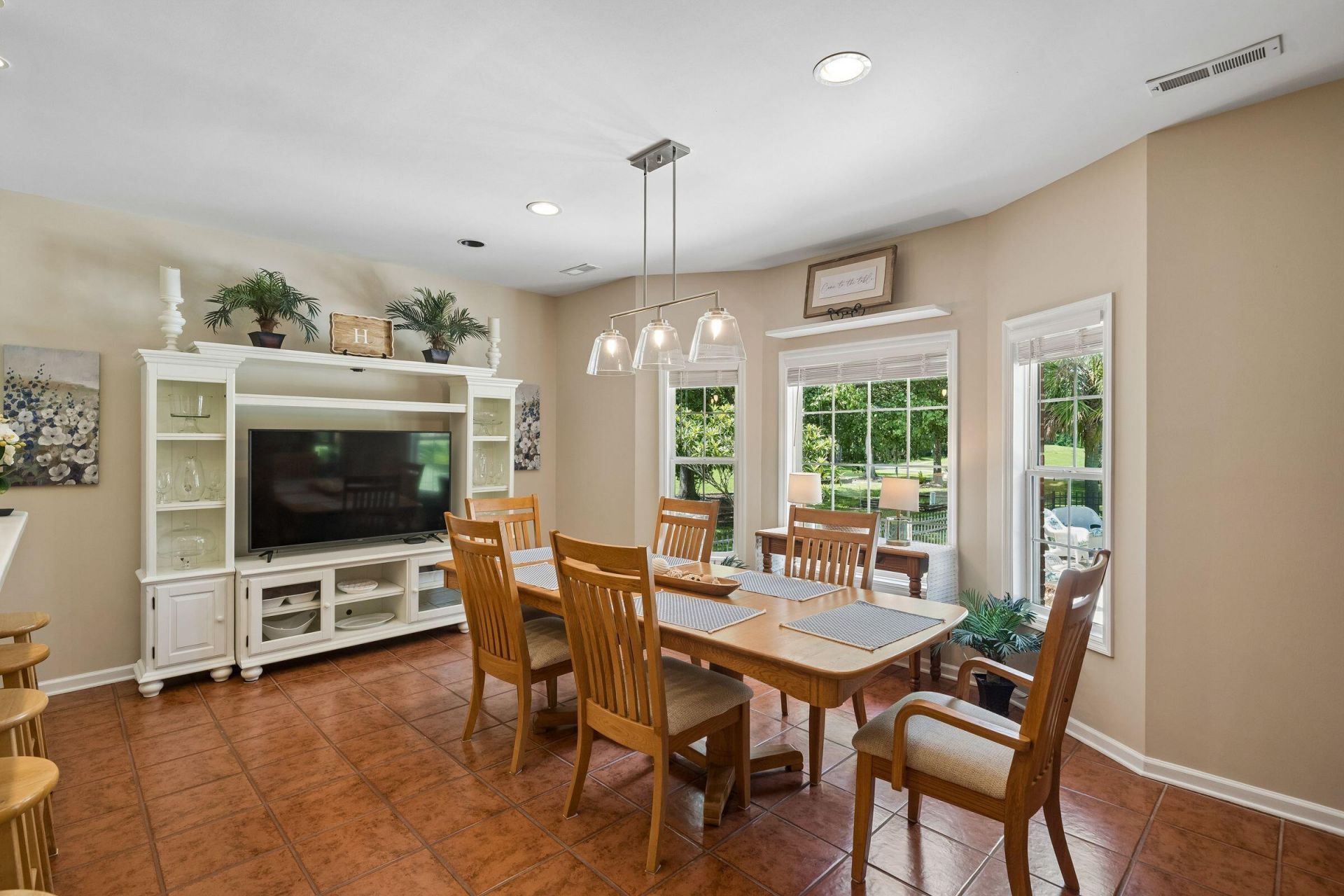 697 Hamlet Circle Photo 22