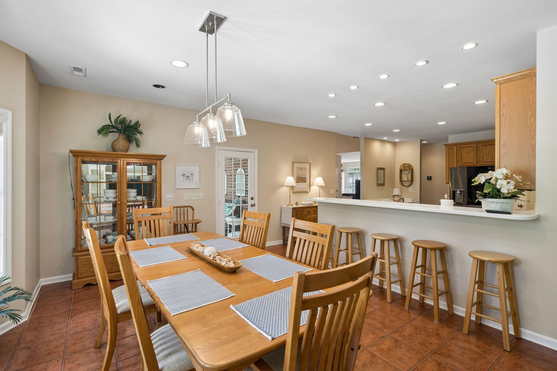 697 Hamlet Circle Photo 23