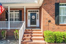 697 Hamlet Circle photo 4