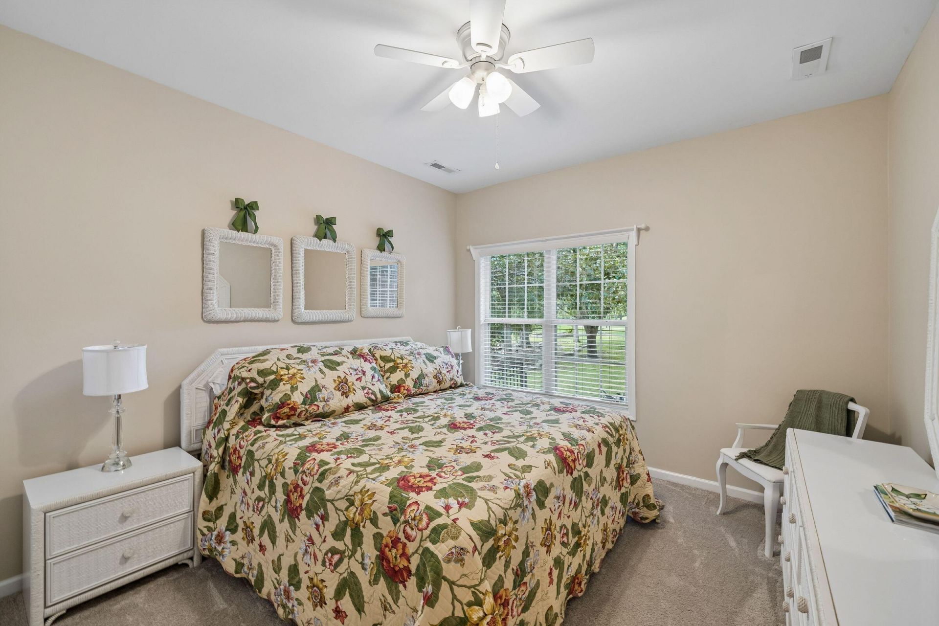 697 Hamlet Circle Photo 37